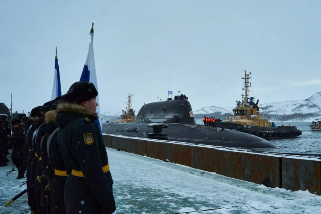 Новейшая атомная подводная лодка «Архангельск» прибыла в пункт постоянного базирования на Северном флоте