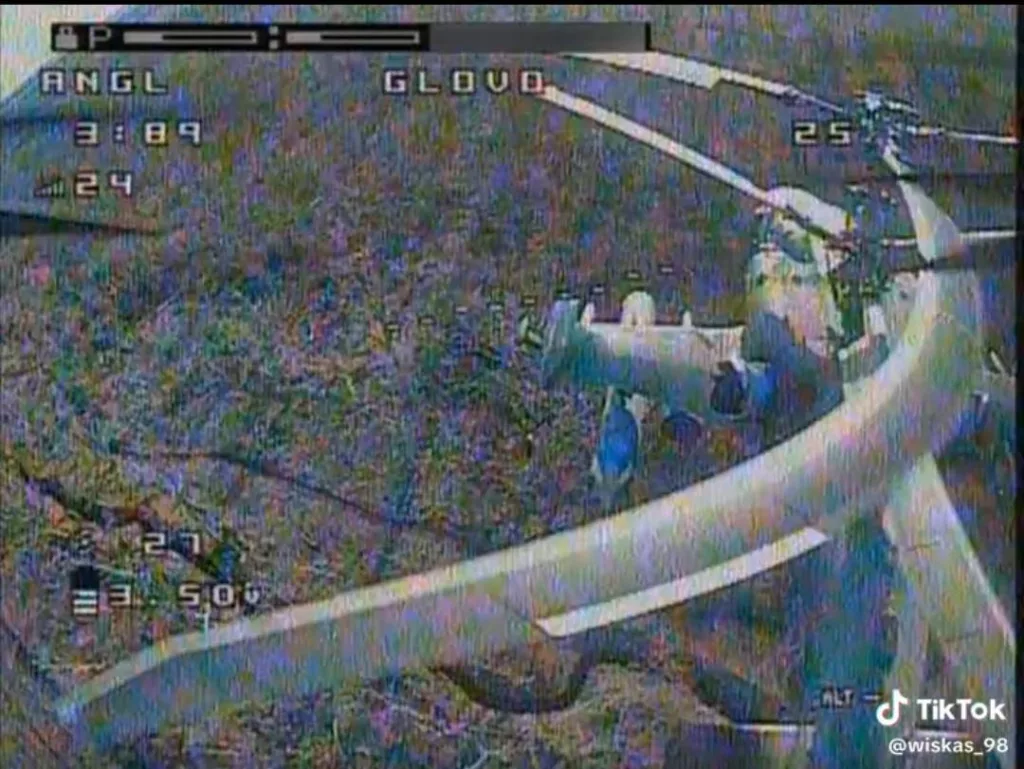 Опасно близко: Украинский FPV-дрон подлетает вплотную в попытке сбить ударный вертолёт Ка-52 "Аллигатор" ВКС России