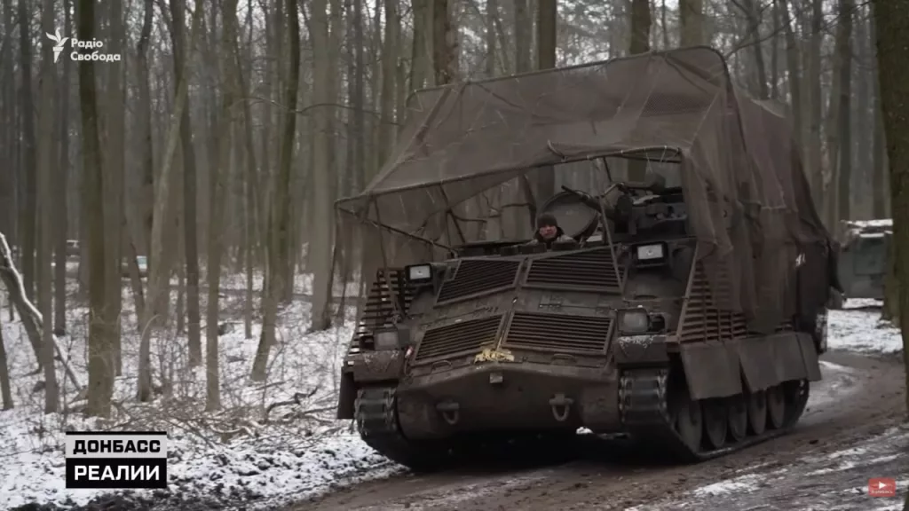 Британские танки Challenger 2 из состава 82-й ОДШБр ВСУ и шведские БТР Pbv 302 из состава 36-й ОБрМП ВМСУ в Курской области