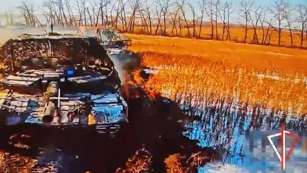 Поражение наступающей украинской бронетехники FPV-дронами Росгвардии, Курская область