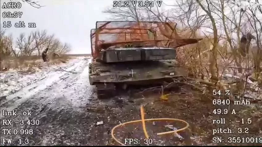 Еще одна подборка кадров с поражением FPV-дронами на оптоволокне различной техники ВСУ в Курской области