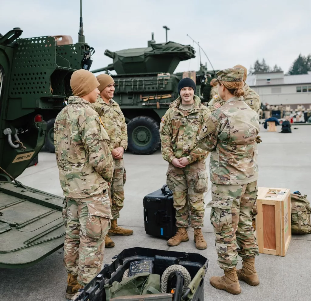 Армия США получила новые колесные боевые бронированные машины M1304 Stryker (XM1304 Stryker) с двойным V-образным корпусом ICVVA1-30mm