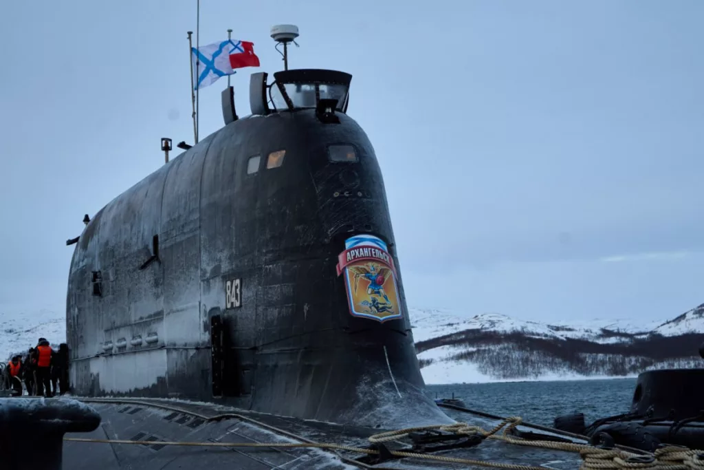 Новейшая атомная подводная лодка «Архангельск» прибыла в пункт постоянного базирования на Северном флоте