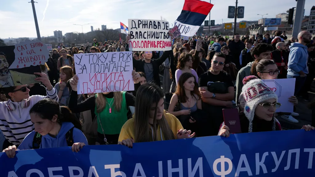 Кризис в Сербии: чем закончатся массовые акции протеста?