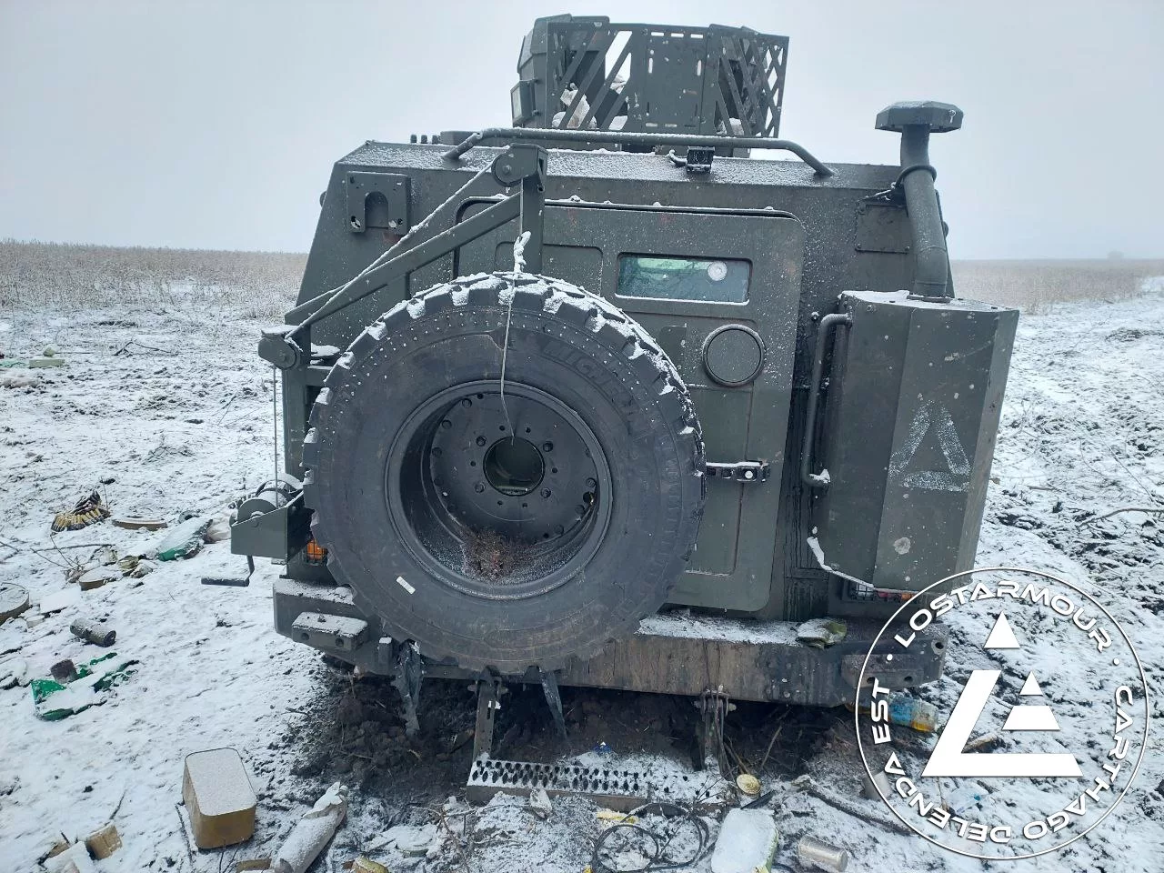 Поврежденный и брошенный бронеавтомобиль "Козак-7" ВСУ в Курской области