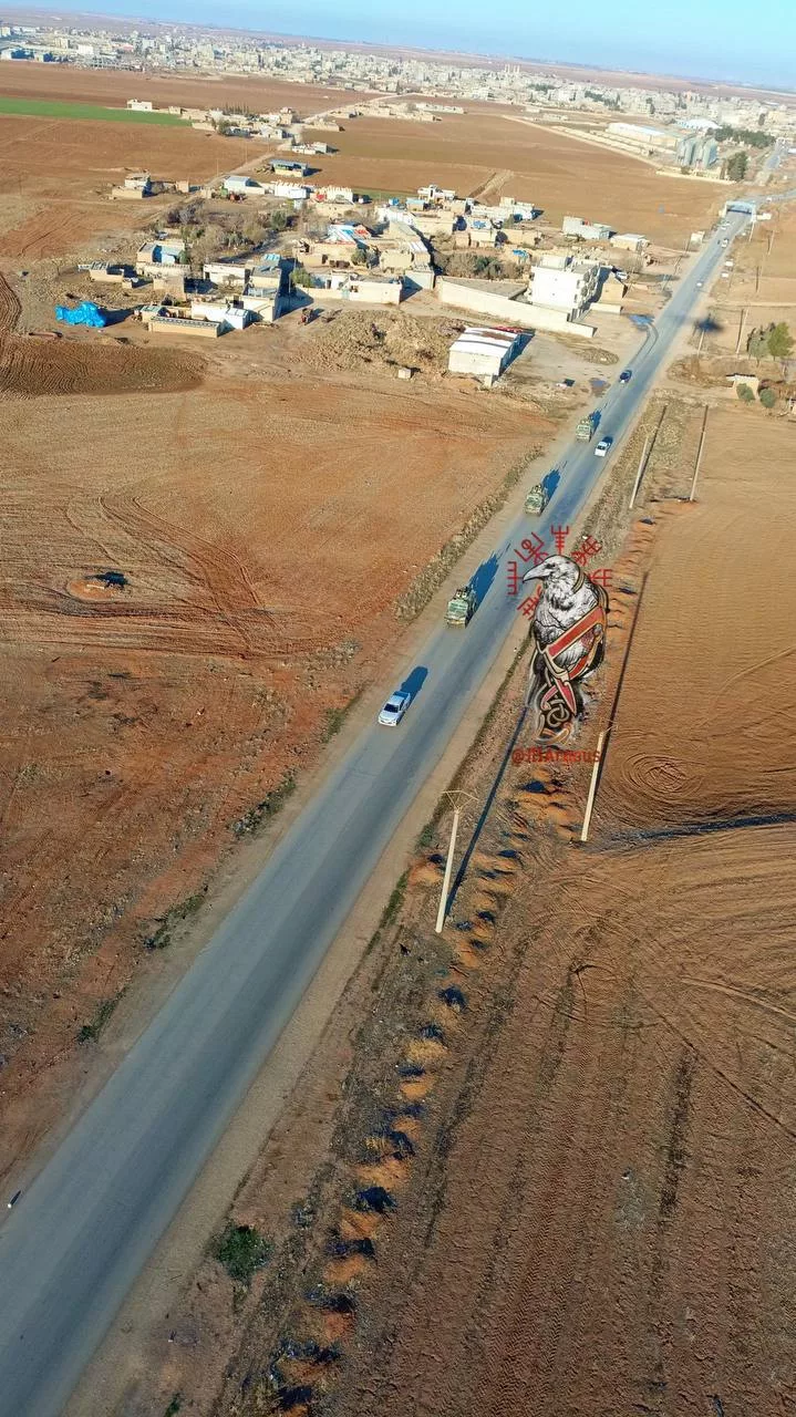 В Сирии за последний месяц изменилось многое, но единственное остаётся неизменным: в районе Камышлы возобновилось совместное российско-турецкое патрулирование