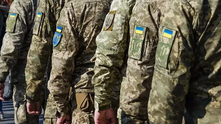 Многие недоумевают, почему ВСУ, находясь на сжимающейся территории вокруг Суджи, всё равно попробовали полезть в атаку