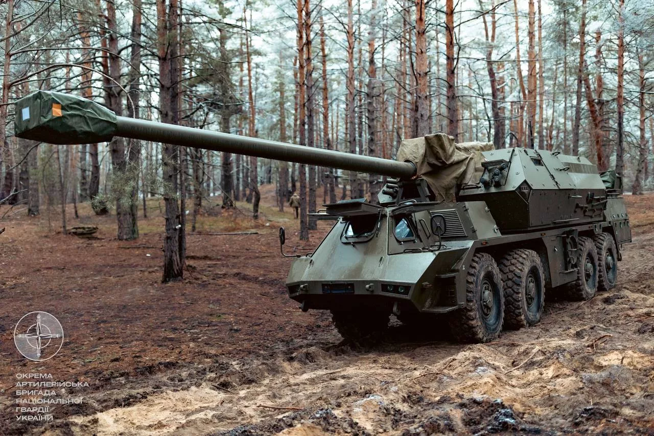 Словацкие 155-мм САУ Zuzana 2, находящиеся на вооружении 16-й ОАБр НГУ. Бригада получила данные установки в ноябре прошлого года