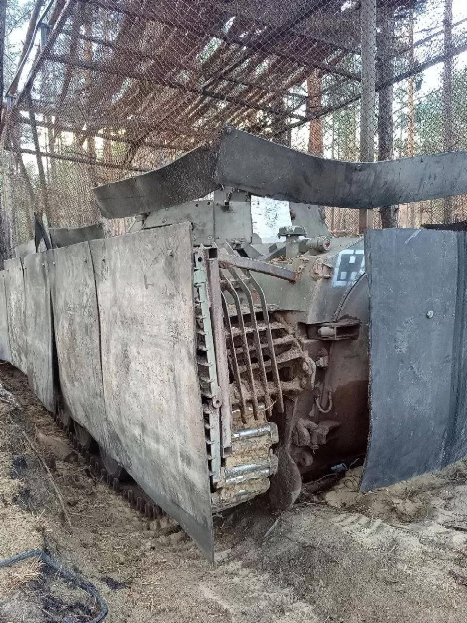 Еще примеры модернизации Урала-375 и БМП-1 до стандартов "вааагх-мобилей"