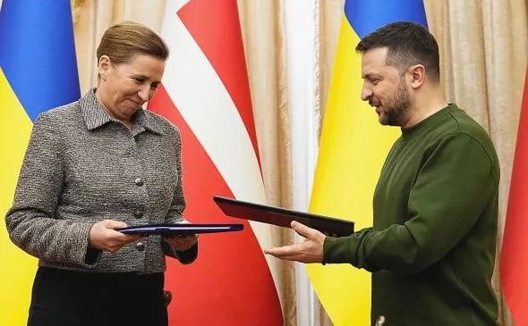 Украина будет обязана защитить Данию в случае если США решит военным путем забрать Гренландию