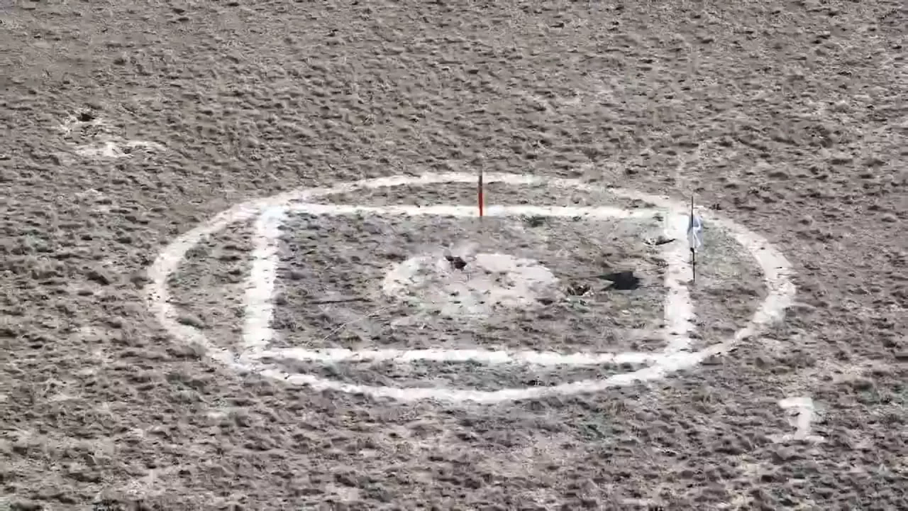 Кадры применения планирующей корректируемой авиабомбы TOLUN из внутреннего отсека турецкого малозаметного реактивного БПЛА ANKA III (Anka-3) в рамках испытаний