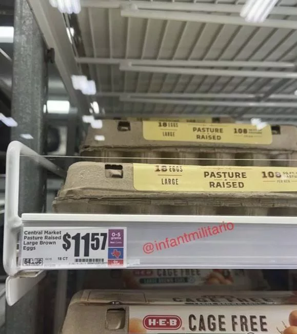 Стоимость упаковки на 18 яиц в отдельных магазинах США достигла 12 долл