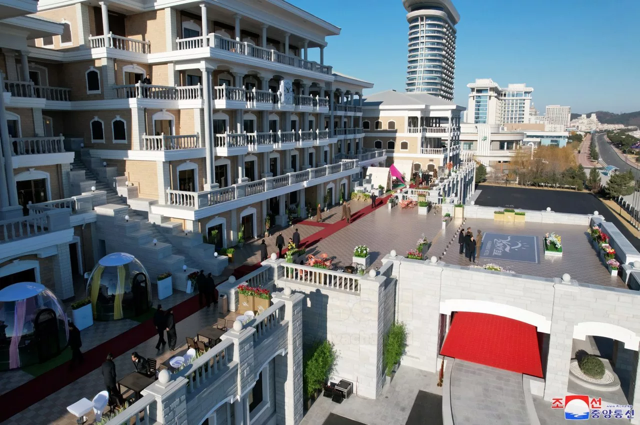 Отдых с видом на полигон для баллистических ракет