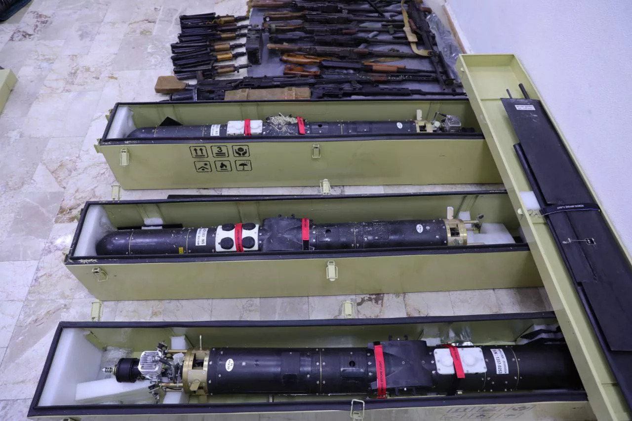 Ресурсы ХТШ хвастаются услугой, которую они оказали Израилю. В Тартусе им удалось перехватить груз с оружием, который должен был уйти ливанской "Хезболле"