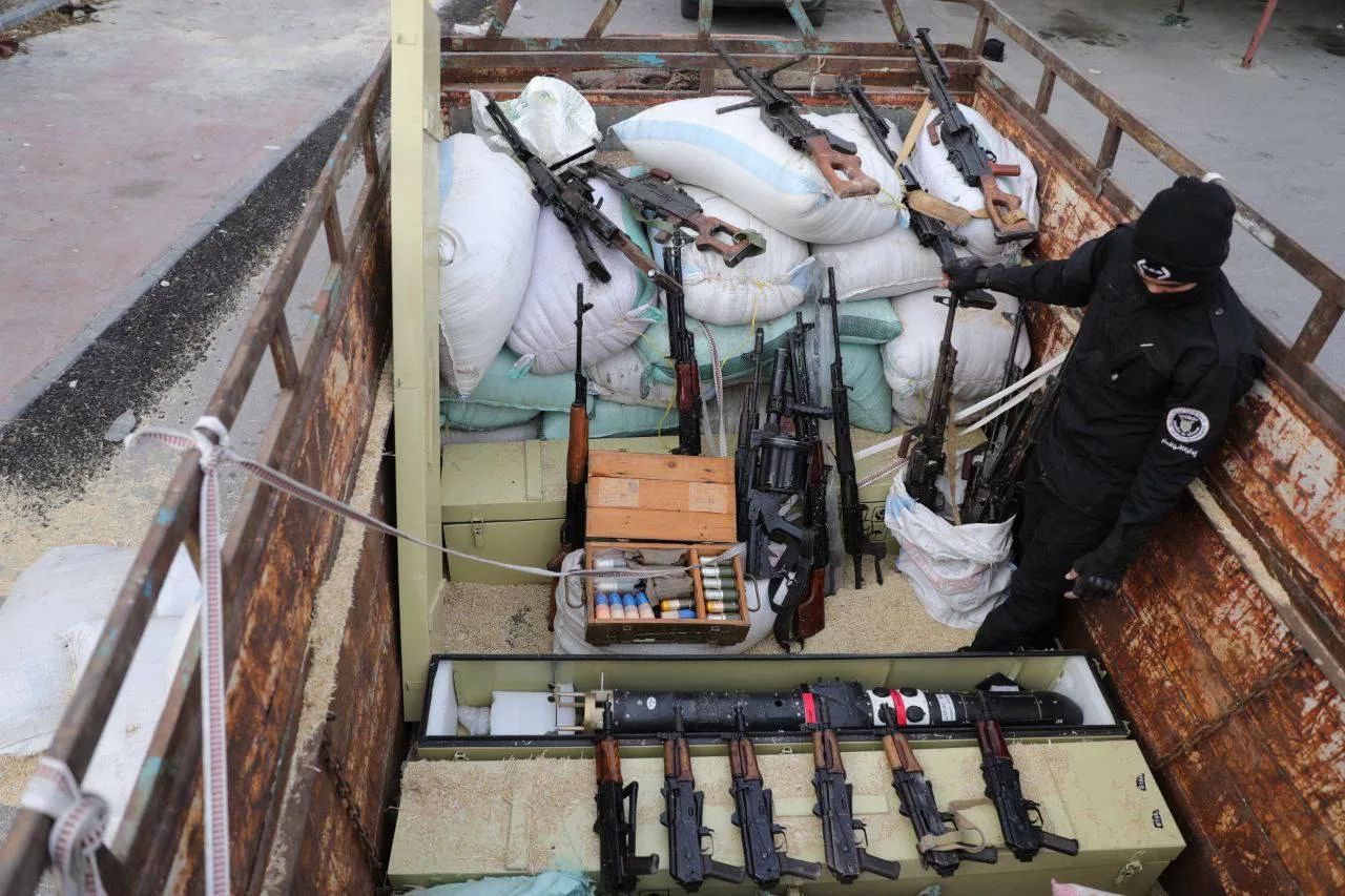 Ресурсы ХТШ хвастаются услугой, которую они оказали Израилю. В Тартусе им удалось перехватить груз с оружием, который должен был уйти ливанской "Хезболле"