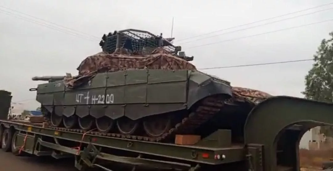 В Мали появилась русская броня: бронеавтомобили, БТР-82А, БМП-3 и Т-72Б3М с мангалом