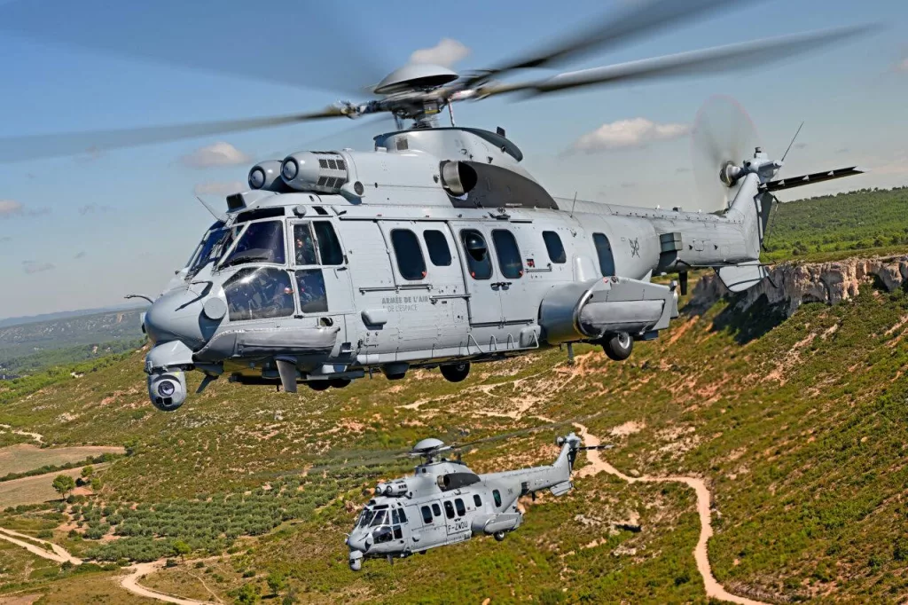 Airbus Helicopters рапортует, что передал ВКС Франции два новых H225M Carcal в рамках контракта 2021 года на поставку восьми вертолётов