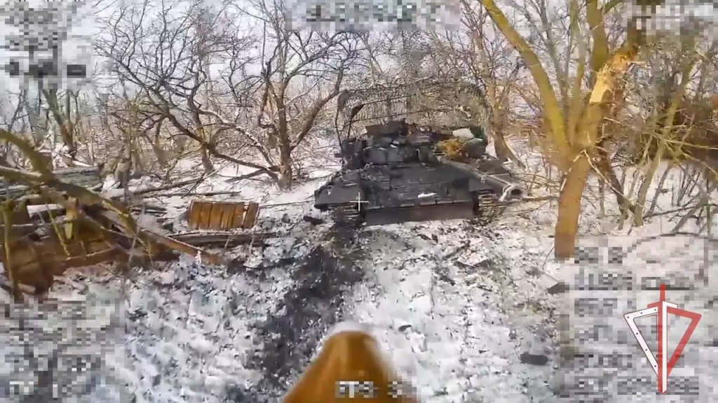 Расчёт FPV-дронов Росгвардии уничтожил танк Т-64БВ в одном из районов Курской области