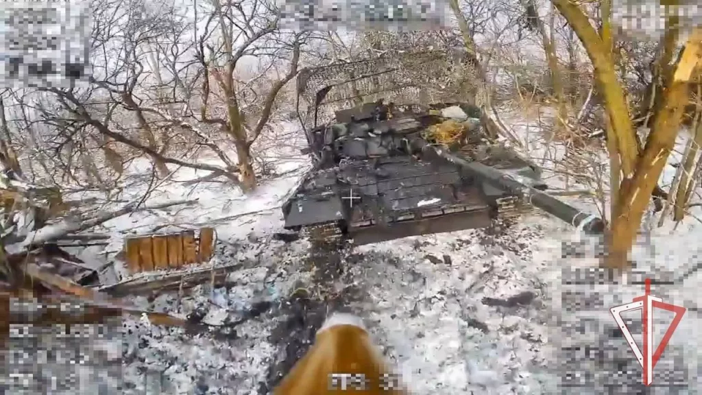Расчёт FPV-дронов Росгвардии уничтожил танк Т-64БВ в одном из районов Курской области