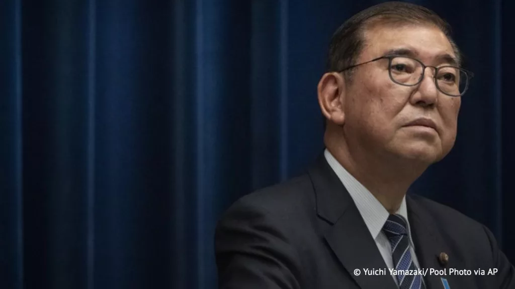 Премьер Японии заявил о желании заключить мирный договор с РФ