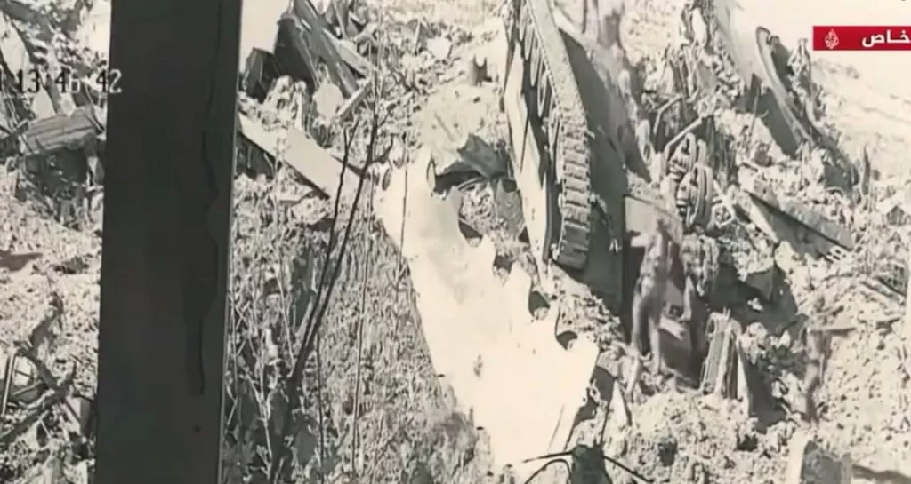 Кадры подрыва танка Merkava 162-й бронетанковой дивизии ЦАХАЛ на мощном СВУ, в результате которого машина перевернулась и метнула башню