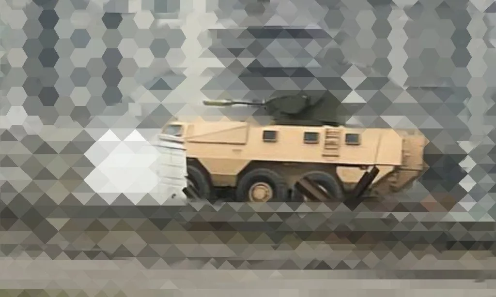 Модернизированный французский БТР VAB Mk3 6x6 в пустынном камуфляже с установленным украинским боевым модулем «Сiч» с 30-мм пушкой ЗТМ-1 был замечен где-то на территории Украины