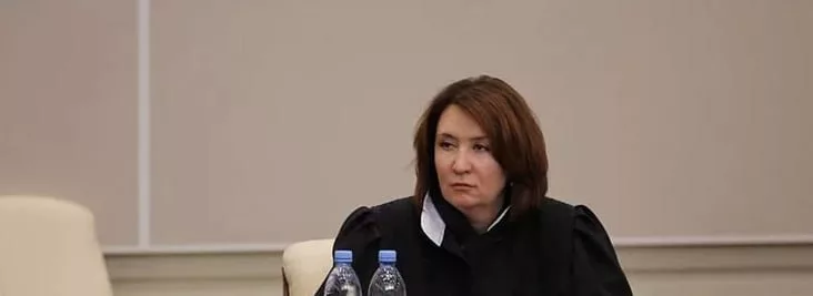 Экс-судью Елену Хахалеву задержали в Баку, когда она пыталась вылететь в Дубай