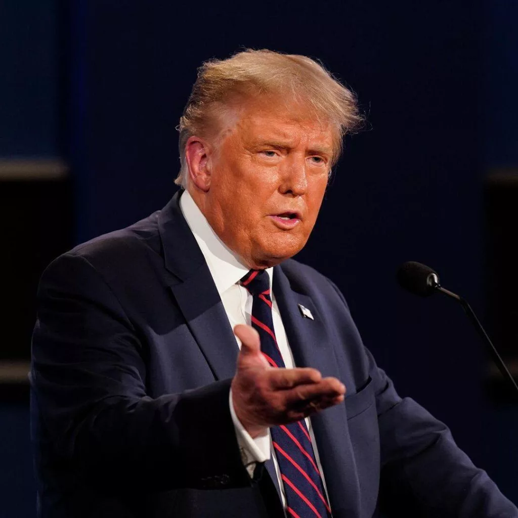 Трамп подписал указ о запрете службы трансгендеров* в армии США