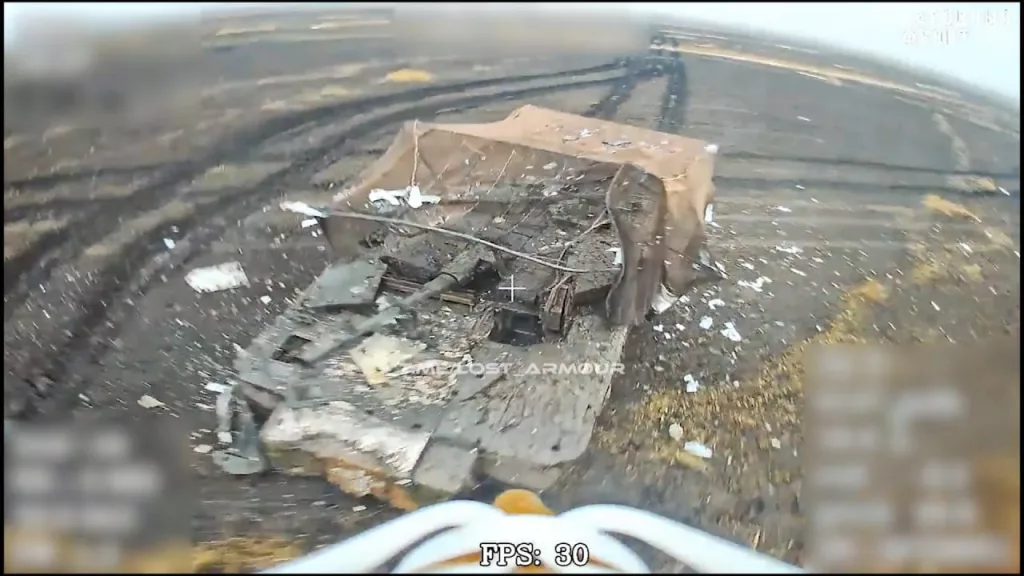 Поражение шведской БМП CV9040C украинской армии ударами FPV-дронов на оптоволокне, граница Курской и Сумской областей возле украинского села Журавка