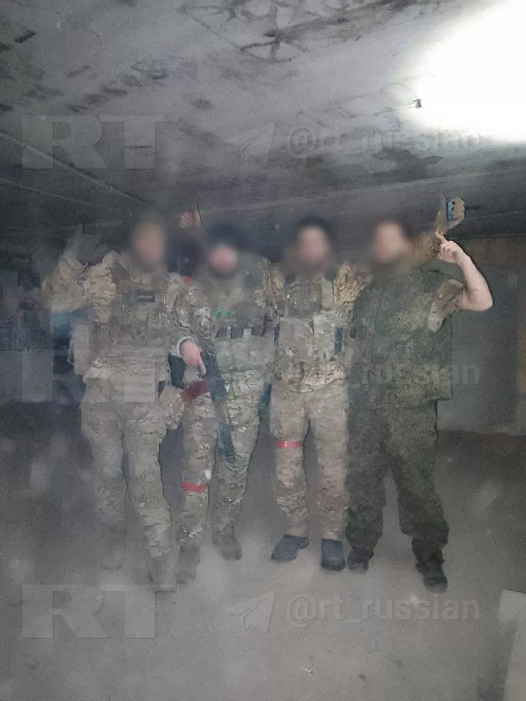 Боец с позывным Чеуж вместе с двумя сослуживцами взял в плен семерых вэсэушников в Курахово