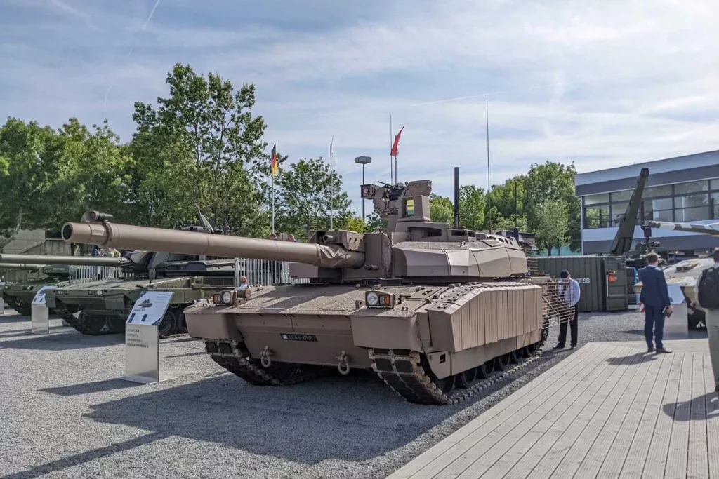 Франция модернизирует еще 100 своих танков Leclerc в конфигурацию Leclerc XLR