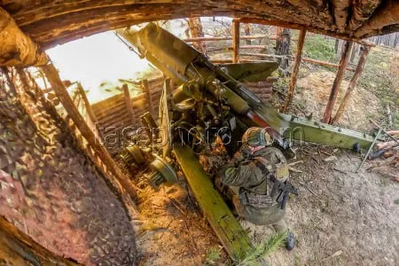 Колоритные фото работы казачьего расчета 152-мм пушки "Гиацинт-Б" артиллерийского подразделения группировки войск "Днепр" в зоне СВО