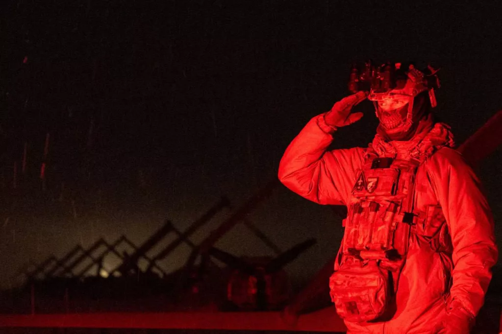 Кадры подготовки к боевому вылету минимум восьми дронов-камикадзе Ан-196 «Лютый» операторами 14-го ОПБАК сил беспилотных систем ВСУ, применяемых для ударов по объектам промышленности и энергетики в глубине территории России