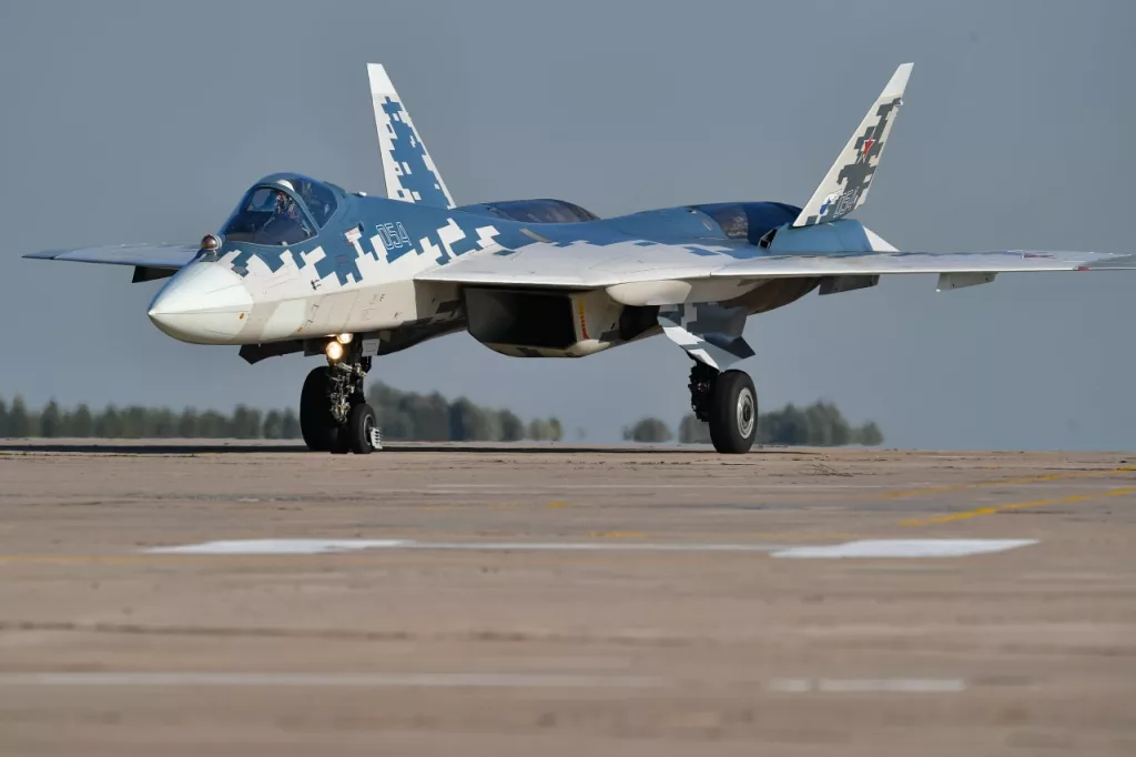 Становление альфа хищника: ровно 15 лет назад впервые взлетел истребитель Су-57