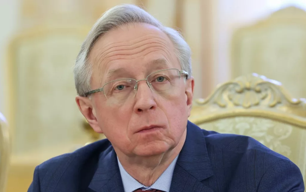 Несмотря на шаги к переговорам запад накачивает Киев оружием, а ВСУ наращивают группировку у Суджи — ТАСС