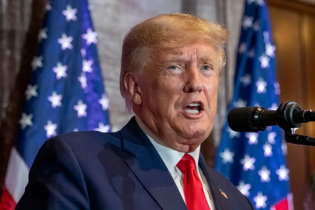 Трамп объявил о введении пошлин на сталь и алюминий, Макрон раскритиковал шаг США
