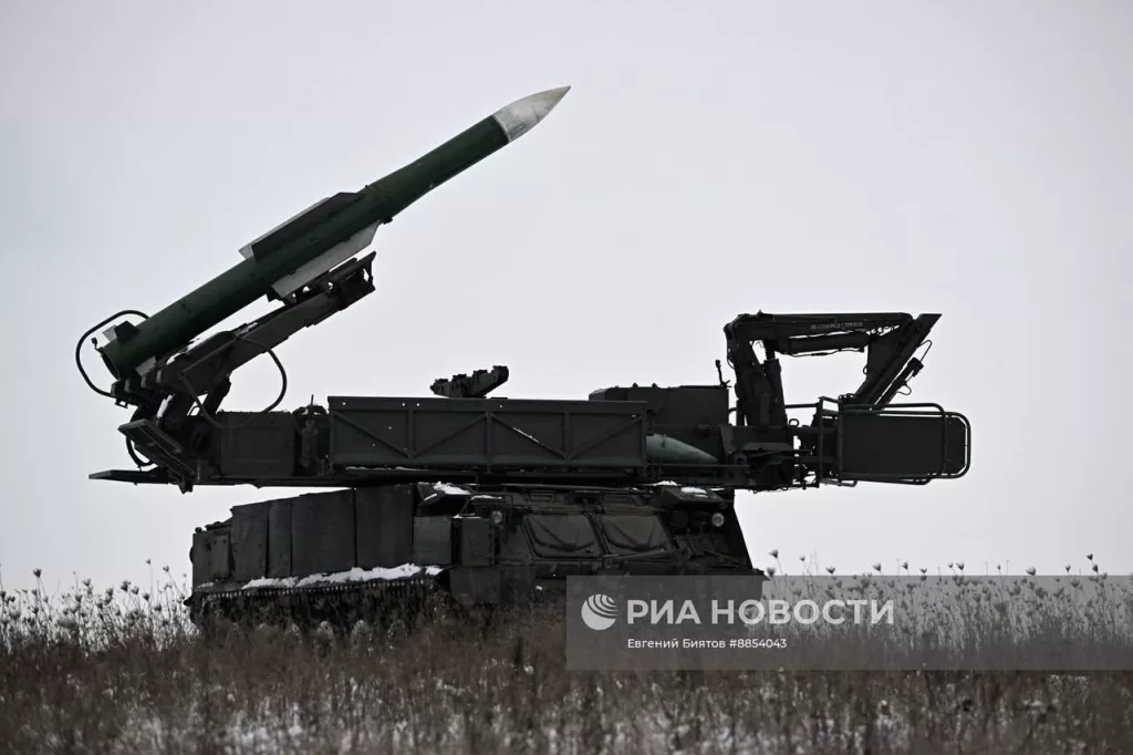 Боевое дежурство расчёта ЗРК 9К317 «Бук-М2» Центрального военного округа в ДНР