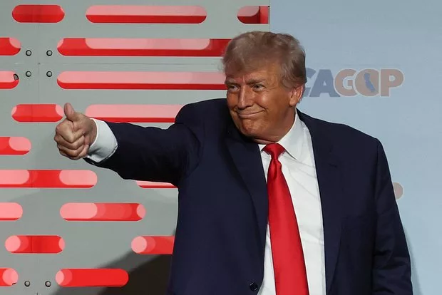 ЕС разрабатывает новый крупный пакет помощи Украине — Bloomberg