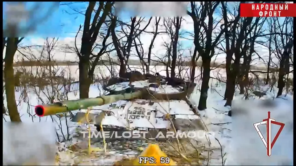 Уничтожение украинского Т-64БВ обр. 2022 г. ударами FPV-дронов на оптоволокне возле хутора Южный в Курской области