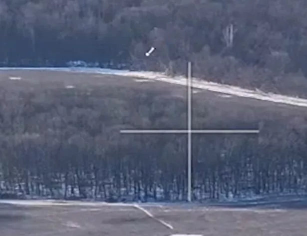 Красивый момент прилета ФАБ с УМПК по посадке в окрестностях Суджи