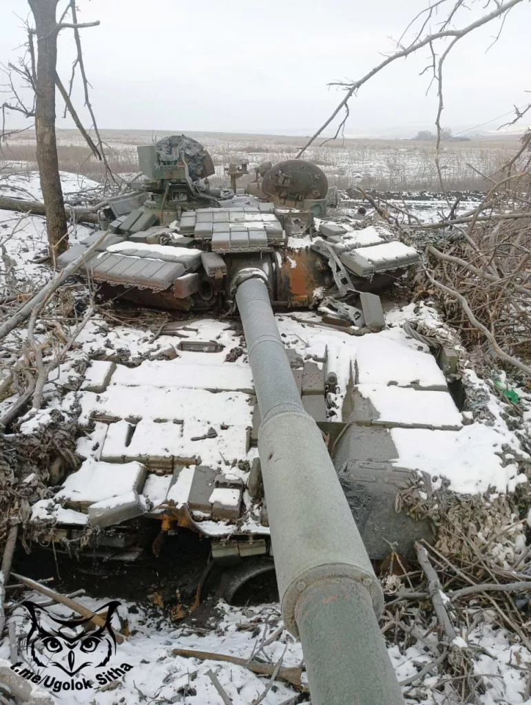 Уничтоженный танк Т-64БВ ВСУ где-то на фронте