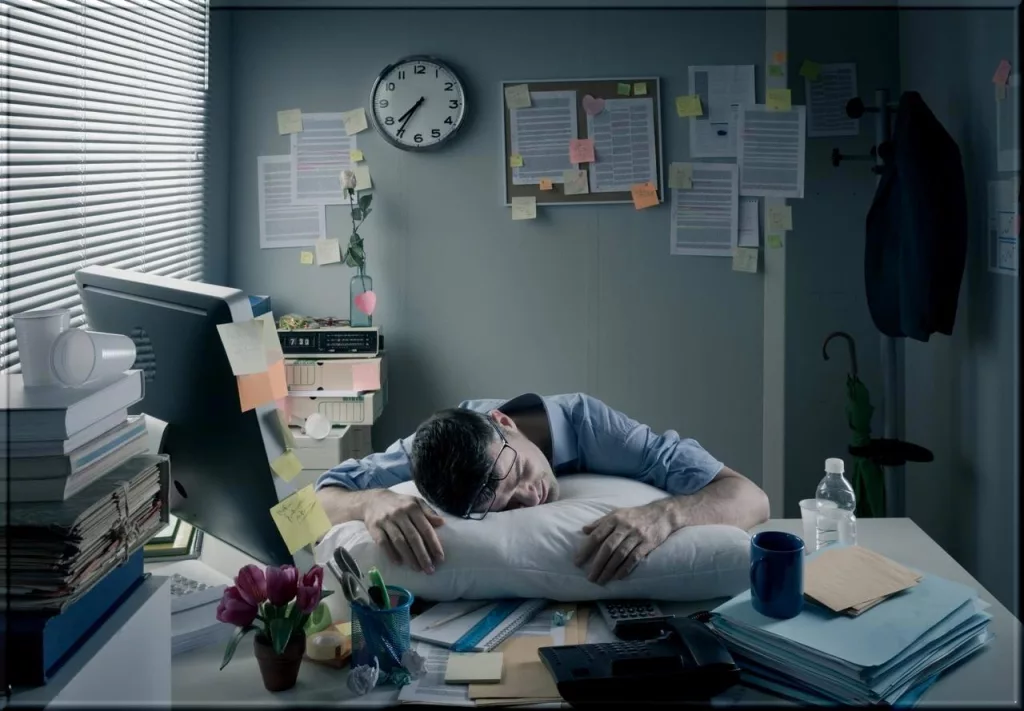 «Трудовое рабство». Продолжительность сверхурочных работ могут увеличить в России в два раза — со 120 до 240 часов в год