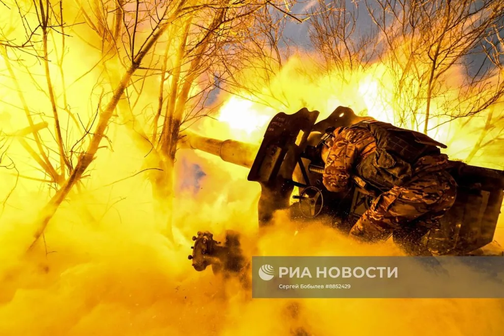 Боевая работа расчёта 152-мм пушки-гаубицы Д-20 сводной артиллерийской группы «Пресса» спецназа «Ахмат» в Курской области