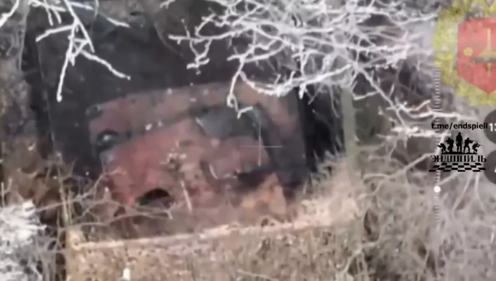 Уничтожение FPV-дронами двух 122-мм САУ «Гвоздика», БМП-1, автотранспорта и роботизированных платформ ВСУ в районе села Грековка в ЛНР