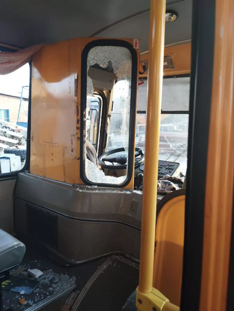 Запорожская область, губернатор: Сегодня утром противник обстрелял рейсовый автобус в Пологовском муниципальном округе