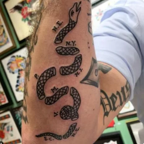 Интересные наколки у нового хозяина Пентагона Пита Хегсета