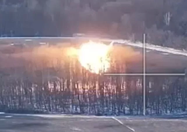 Красивый момент прилета ФАБ с УМПК по посадке в окрестностях Суджи