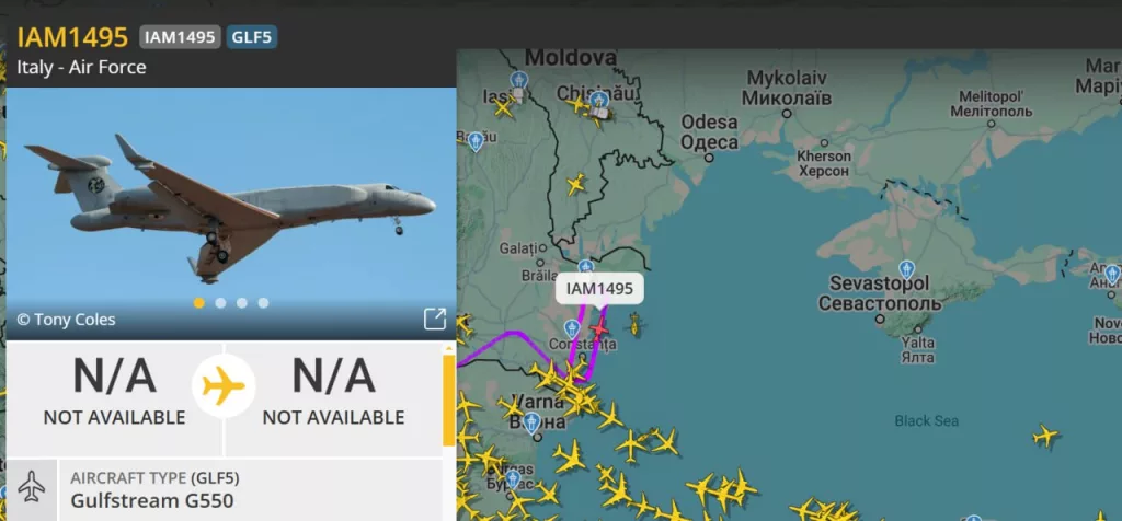 Три натовских борта прямо сейчас работают над Черным морем