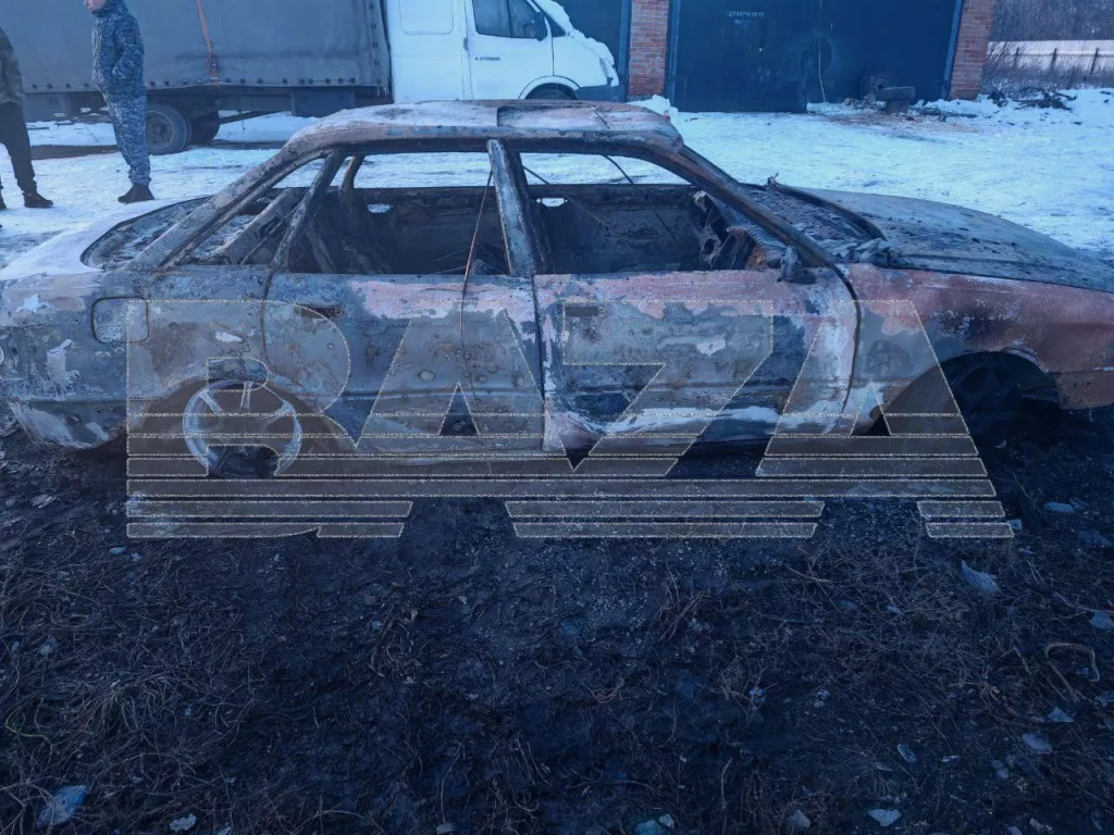 Мужчина бросил найденный в поле FPV-дрон в свой автомобиль. Так житель Белгородской области хотел инсценировать атаку беспилотника, чтобы получить выплаты