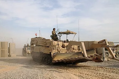 Судя по обновленному списку военной помощи от ФРГ, Украина начала получать новые дроны-камикадзе HF-1, коих было передано уже 300 штук